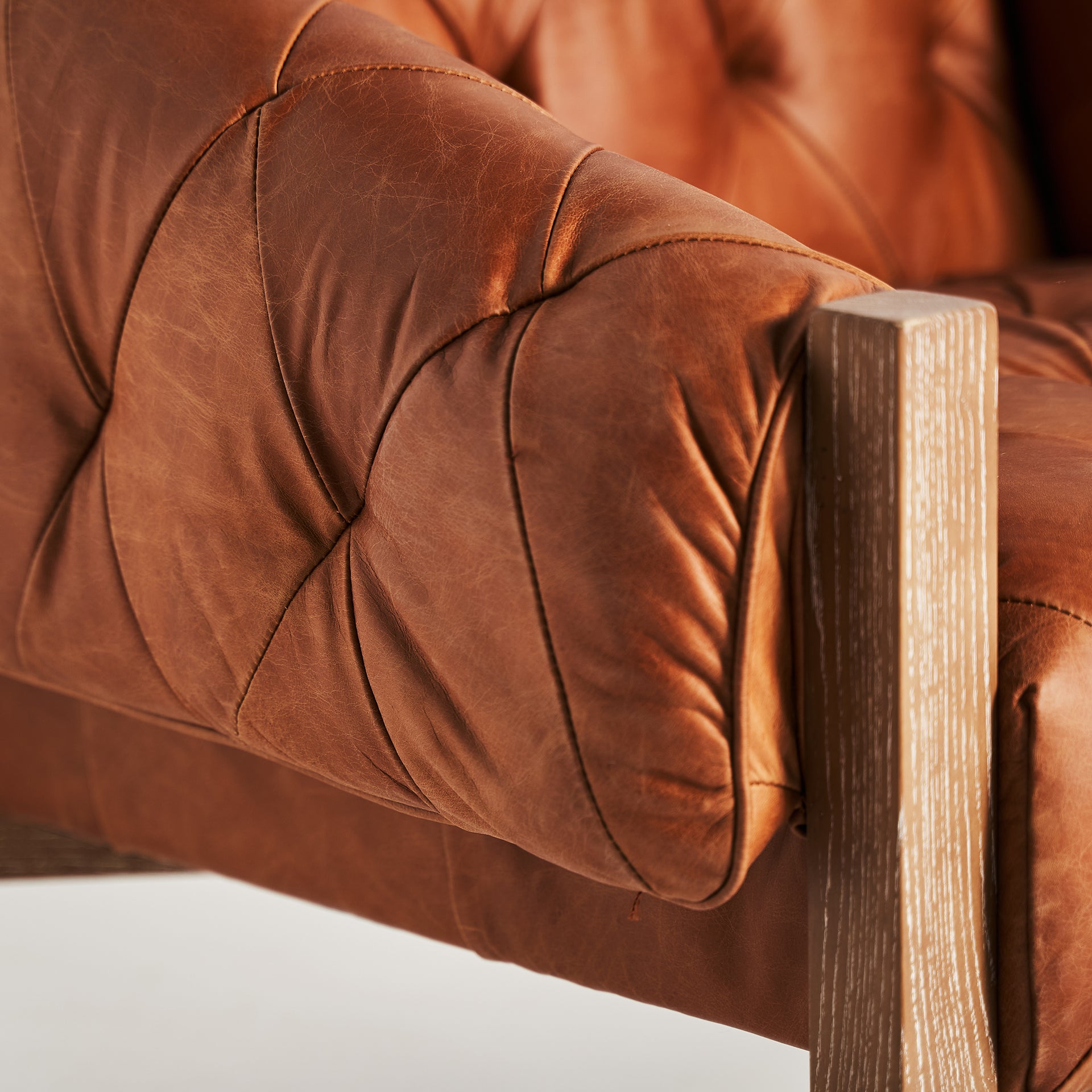 GLINSK ARMCHAIR